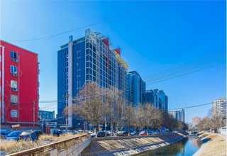 如皋铝蜂窝板隔断厂家